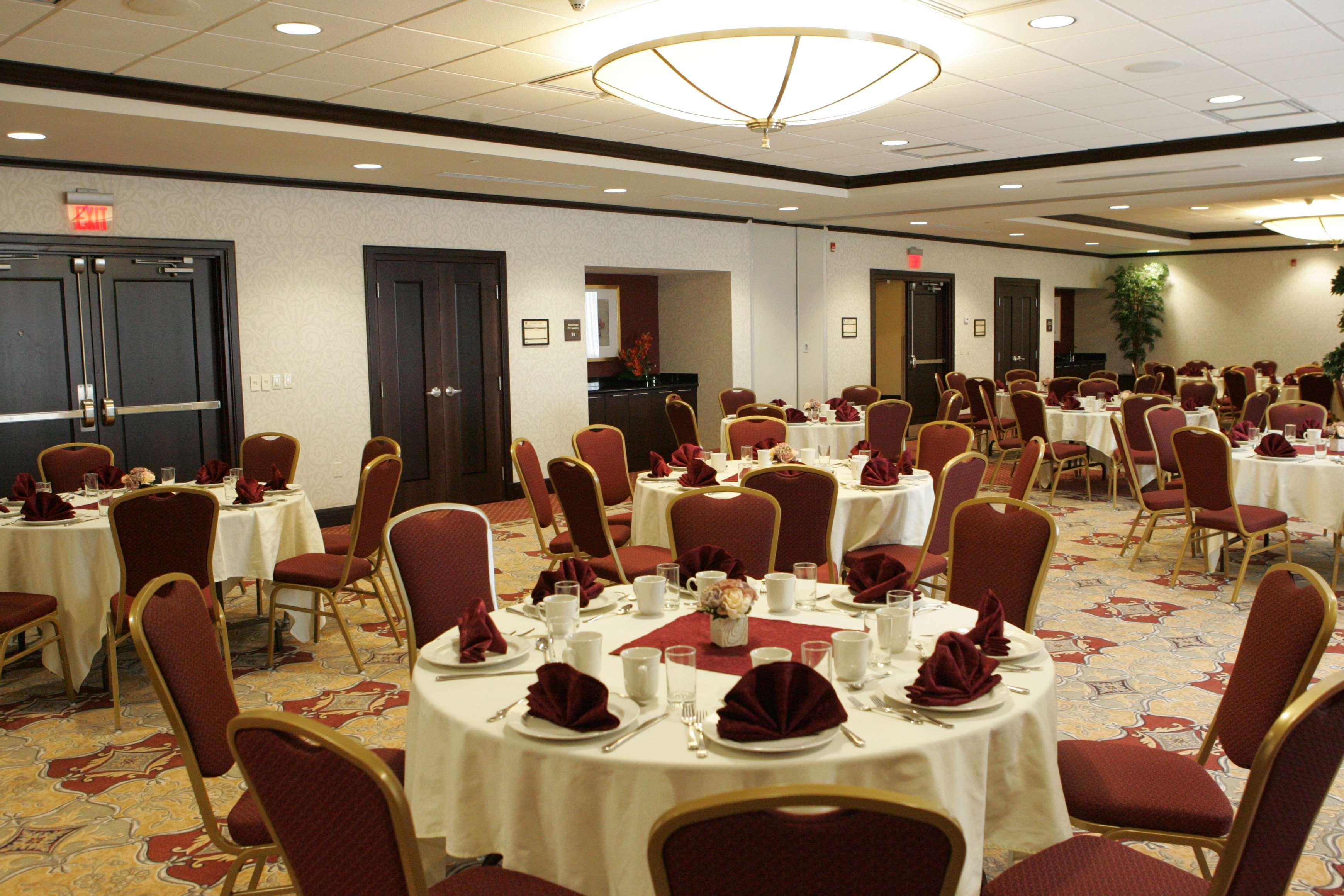 Hampton Inn By Hilton Toronto Airport Corporate Centre Ресторант снимка