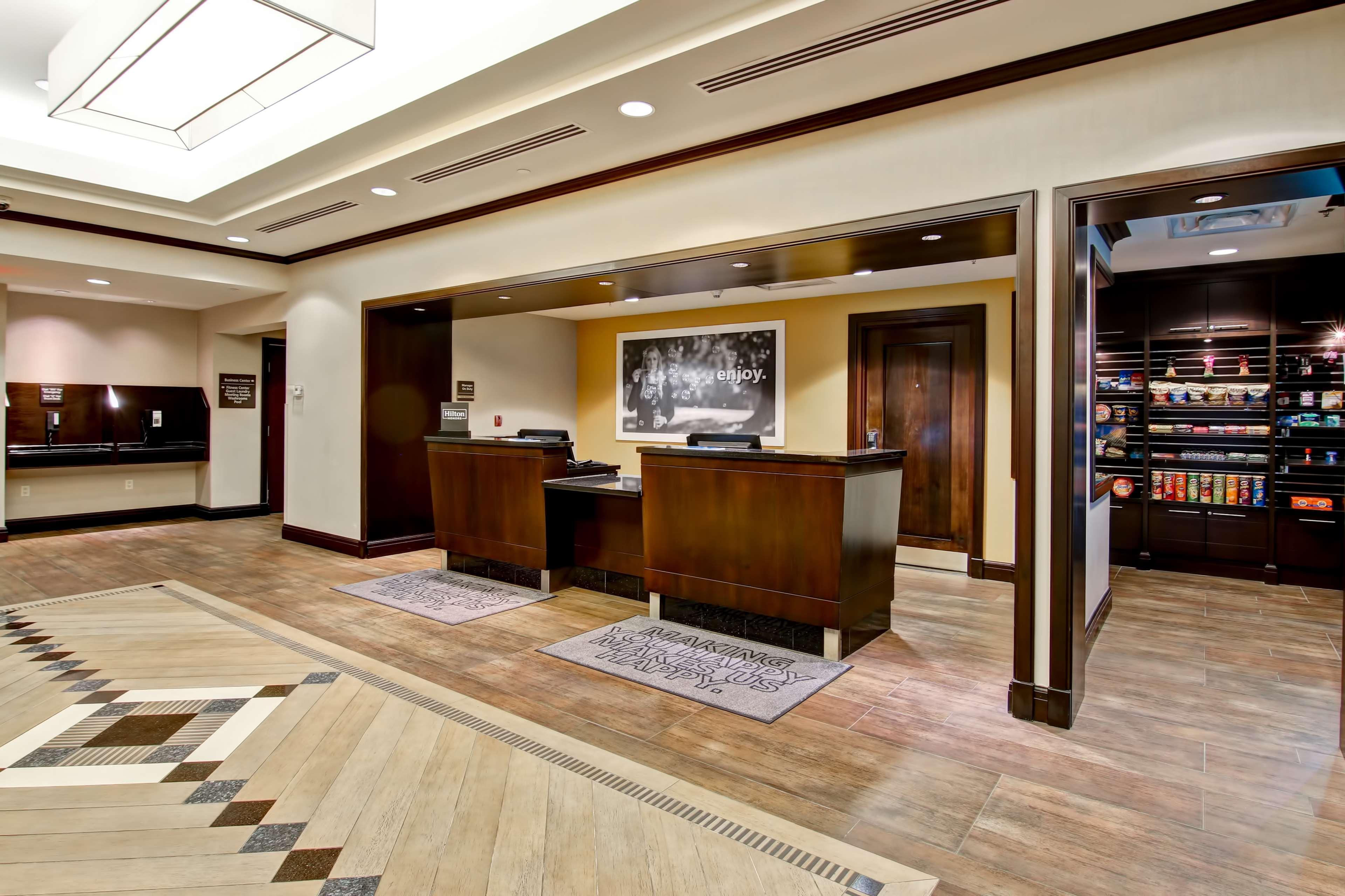 Hampton Inn By Hilton Toronto Airport Corporate Centre Екстериор снимка
