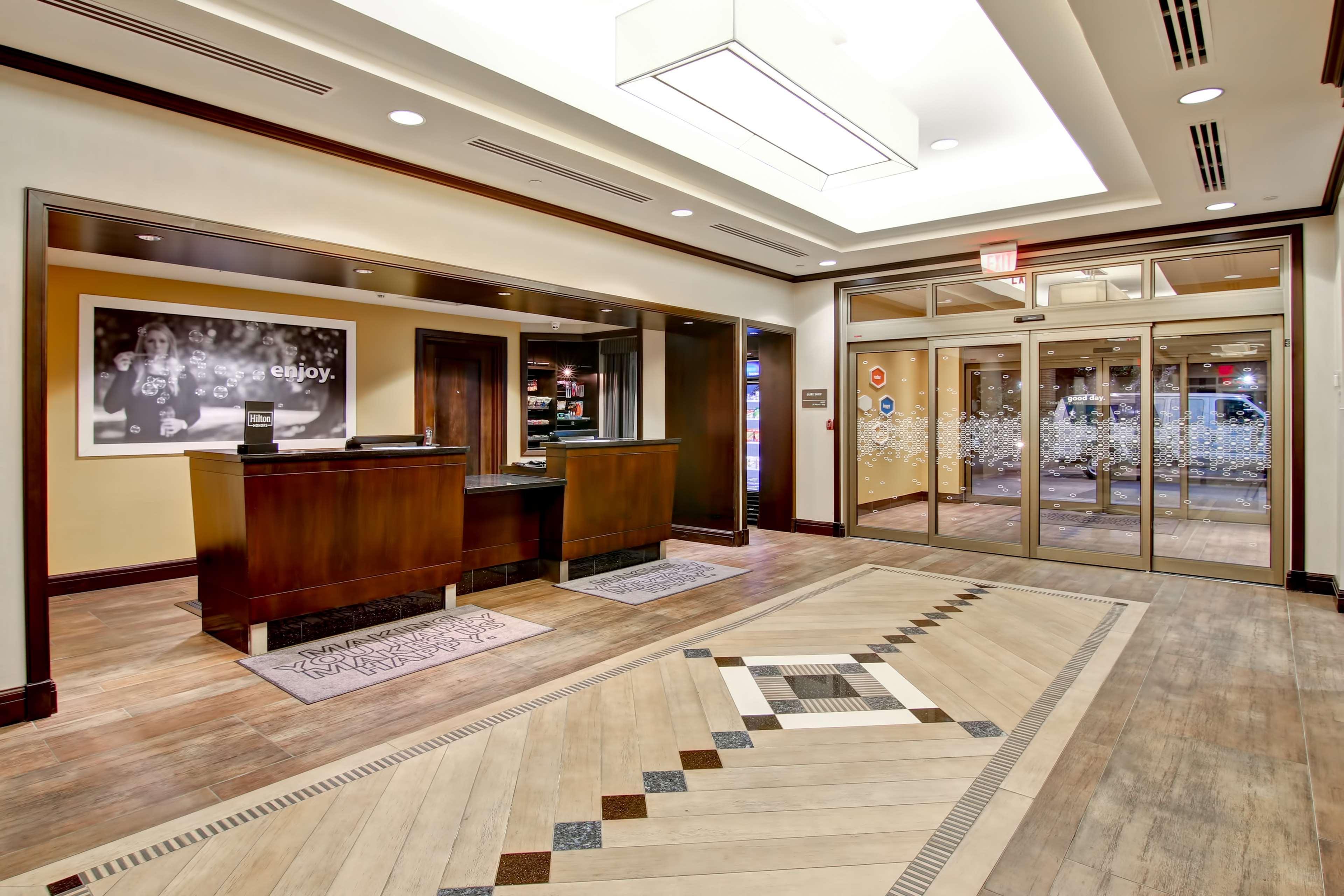 Hampton Inn By Hilton Toronto Airport Corporate Centre Екстериор снимка