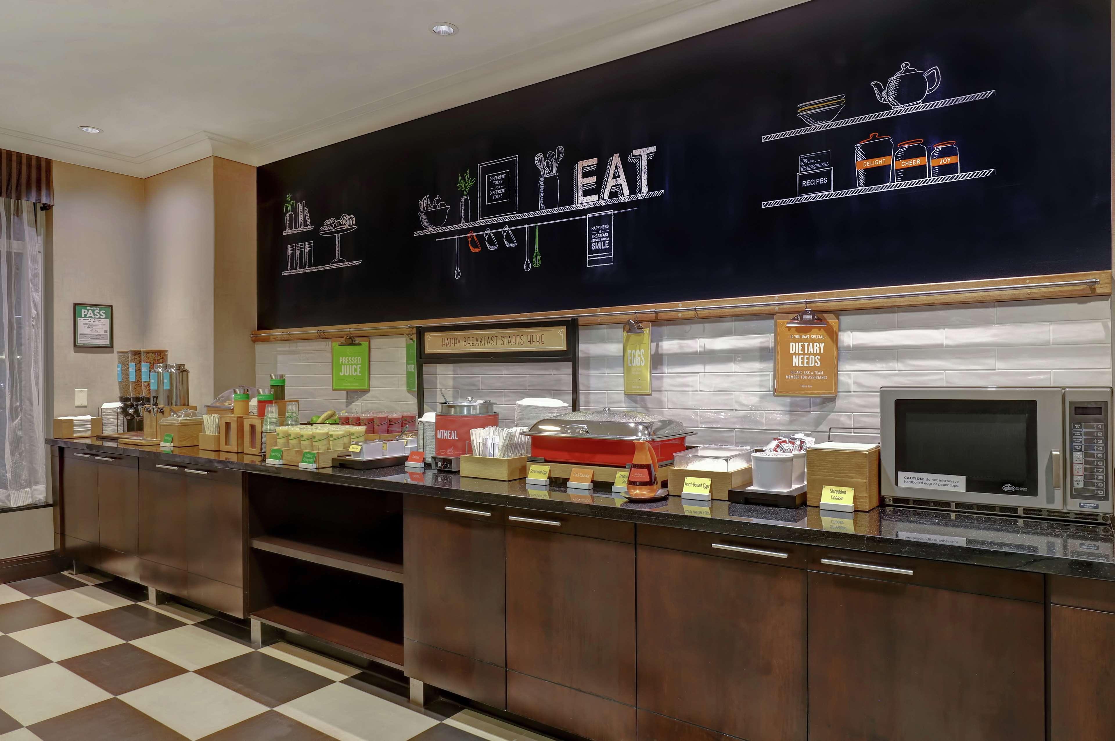 Hampton Inn By Hilton Toronto Airport Corporate Centre Екстериор снимка