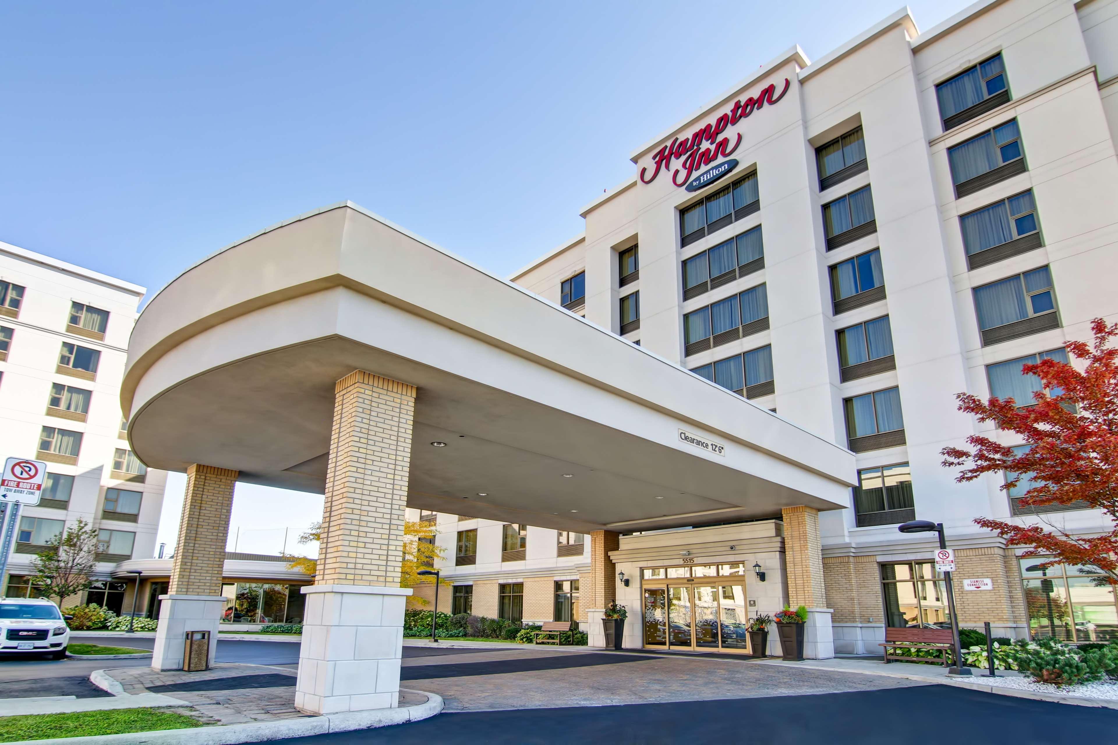 Hampton Inn By Hilton Toronto Airport Corporate Centre Екстериор снимка