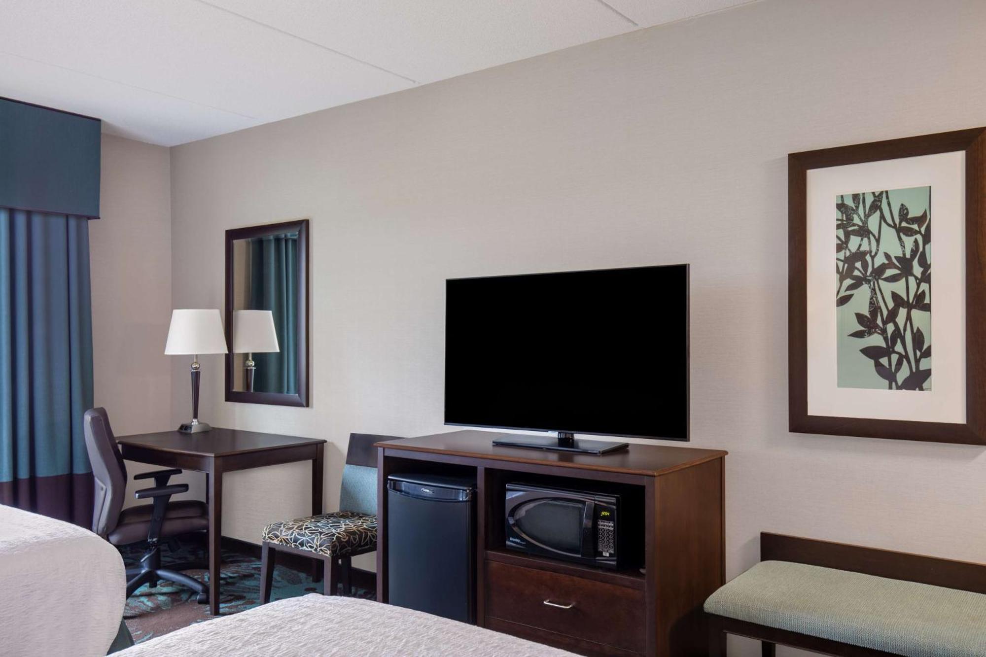 Hampton Inn By Hilton Toronto Airport Corporate Centre Екстериор снимка
