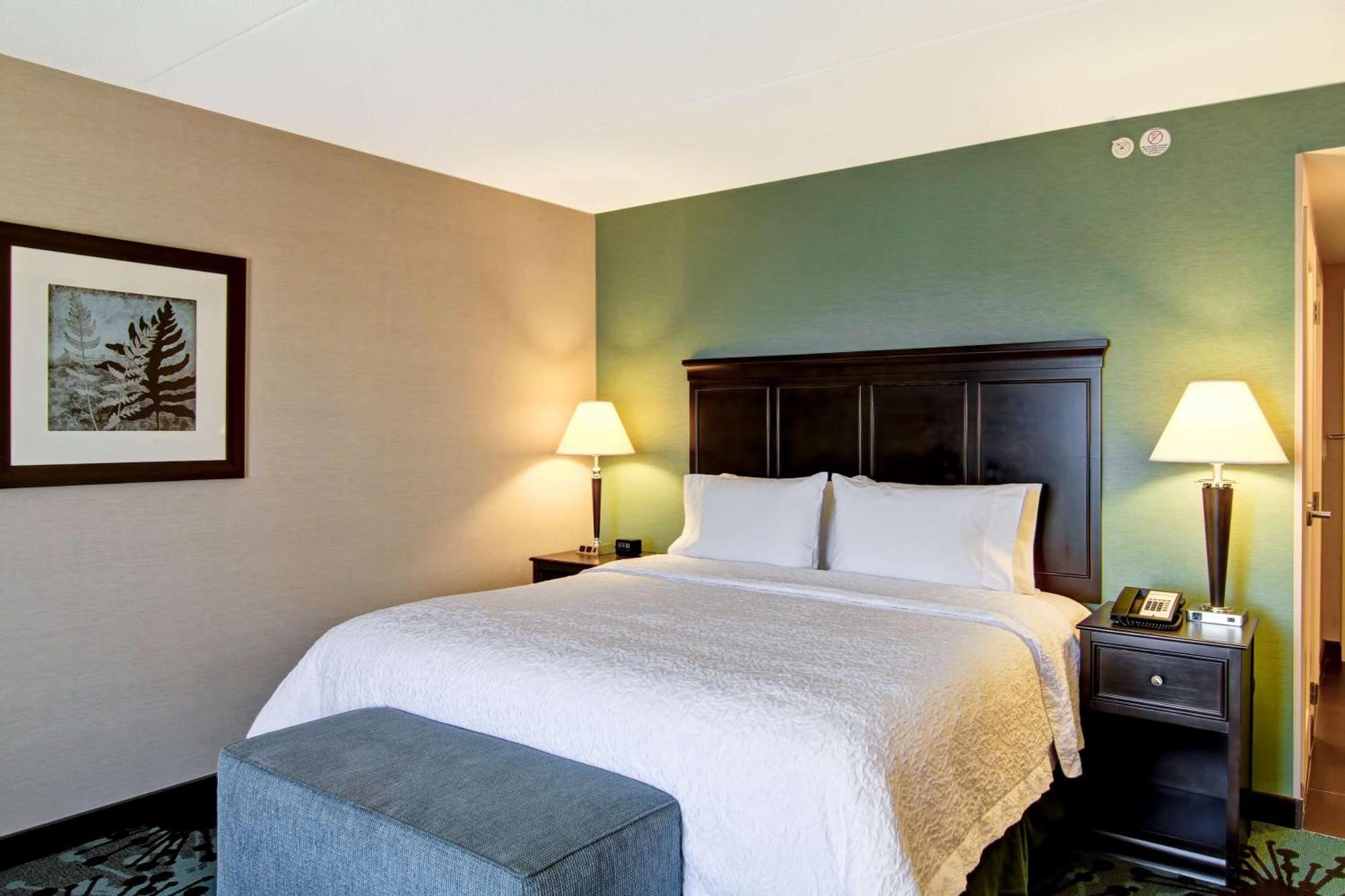 Hampton Inn By Hilton Toronto Airport Corporate Centre Екстериор снимка