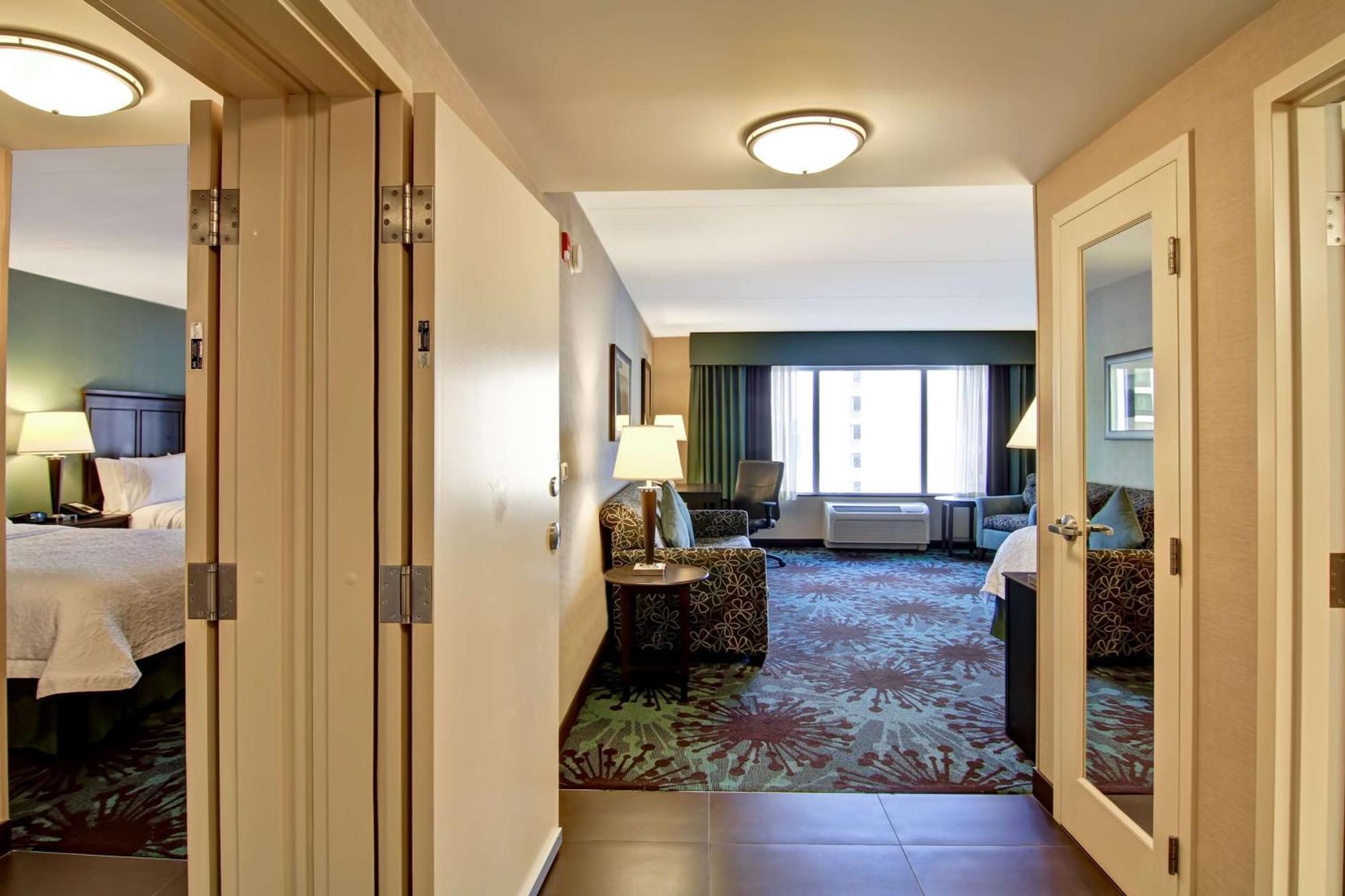 Hampton Inn By Hilton Toronto Airport Corporate Centre Екстериор снимка