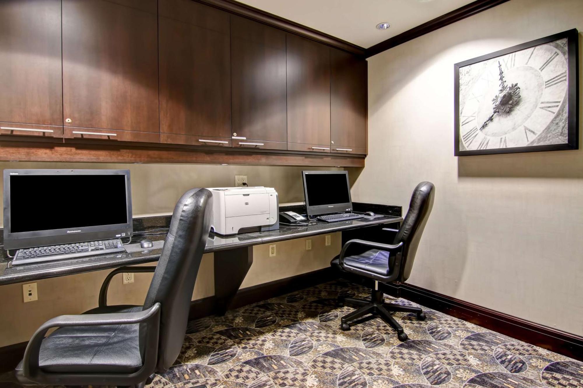 Hampton Inn By Hilton Toronto Airport Corporate Centre Екстериор снимка