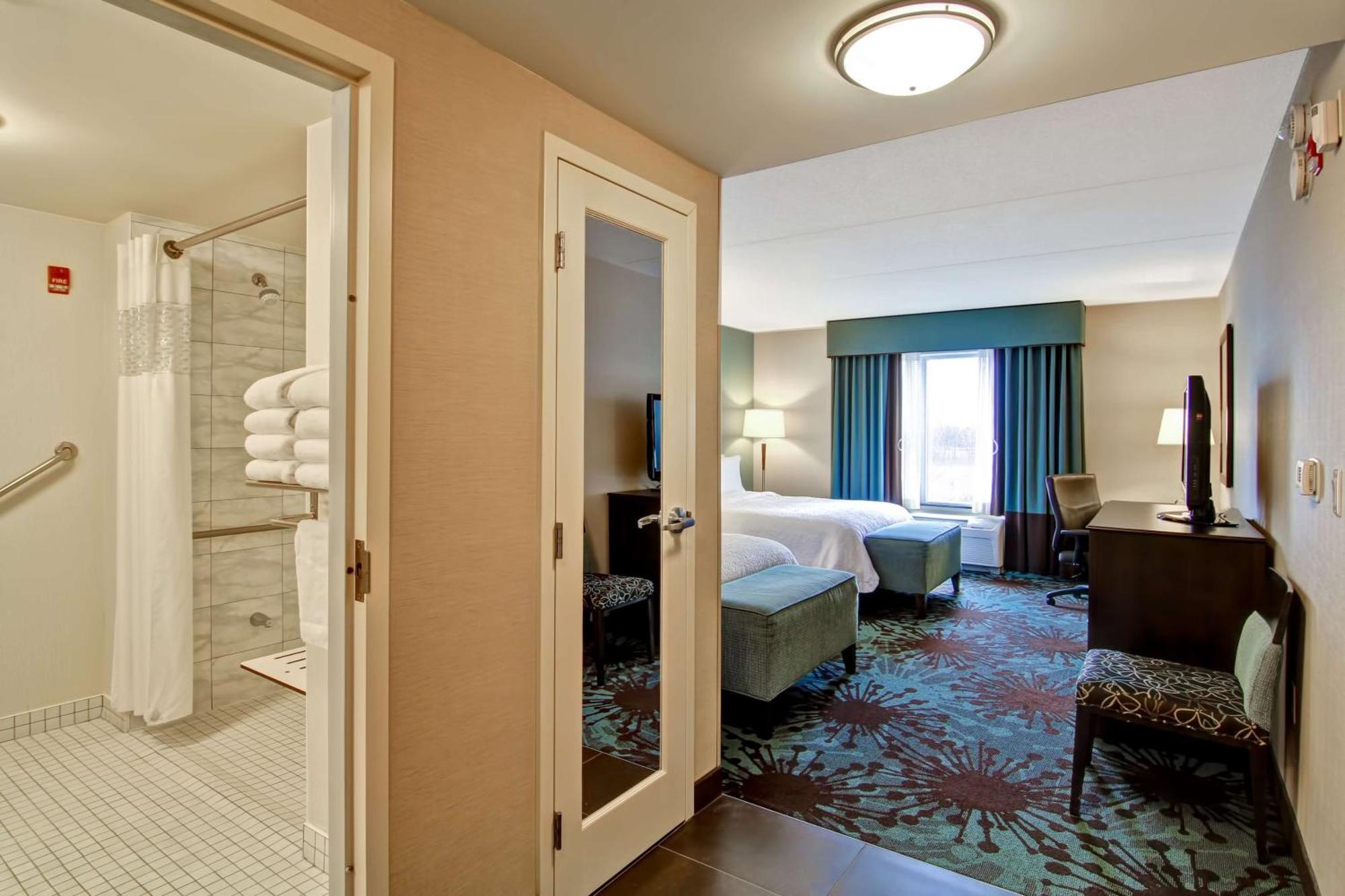 Hampton Inn By Hilton Toronto Airport Corporate Centre Екстериор снимка